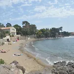 Appartement 2 Pieces Avec Jardin Privatif, Proche Plage Et Commerces, A Saint Aygulf - Fr-1-226A-103