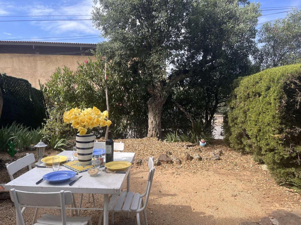 2 Pieces Avec Jardin Privatif, Proche Et Commerces, A Saint Aygulf - Fr-1-226a-103